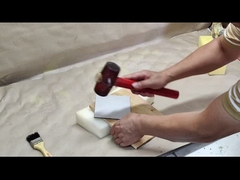 ポリ塩化ビニールの積層物のための接着剤